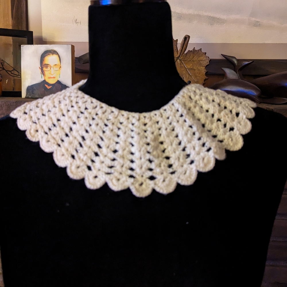 Crocheted collar with button closure